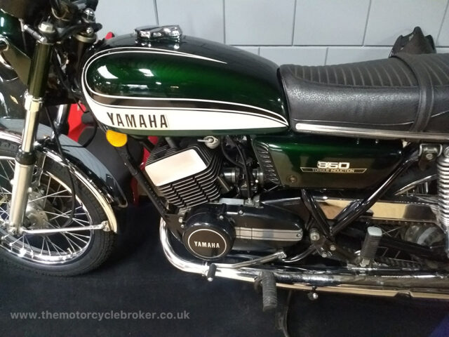 1973 Yamaha RD350 RHS bodywork