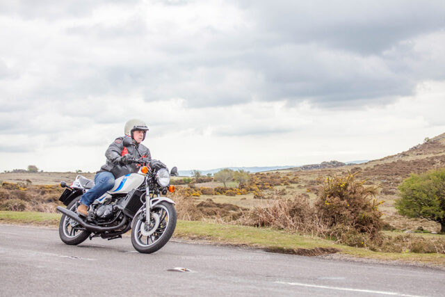 1980 Yamaha RD350LC 4L0 RHS cornering