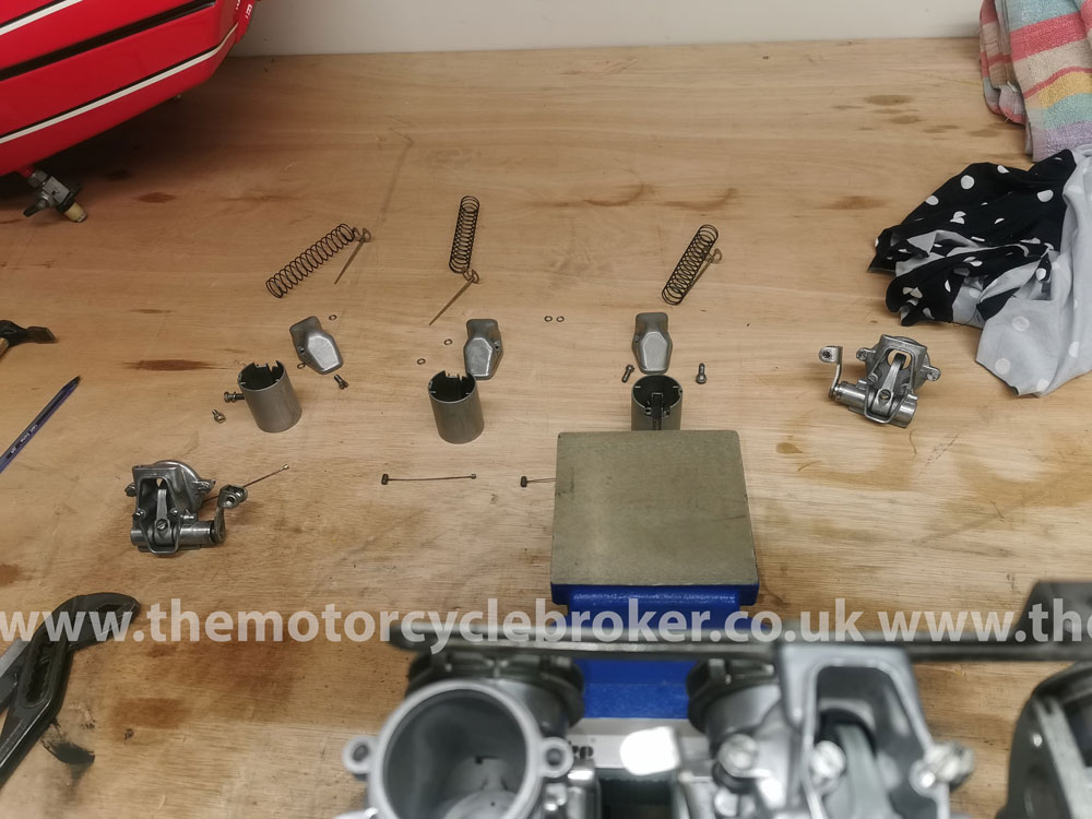 Laverda Jota carbs stripped