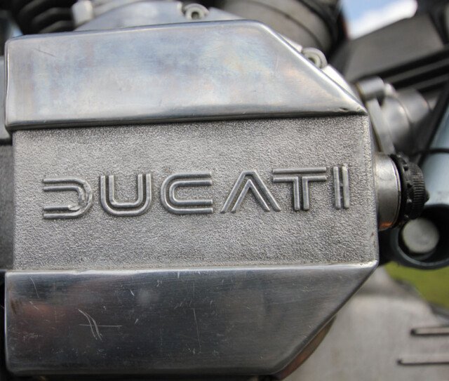 DUCATI close RHS