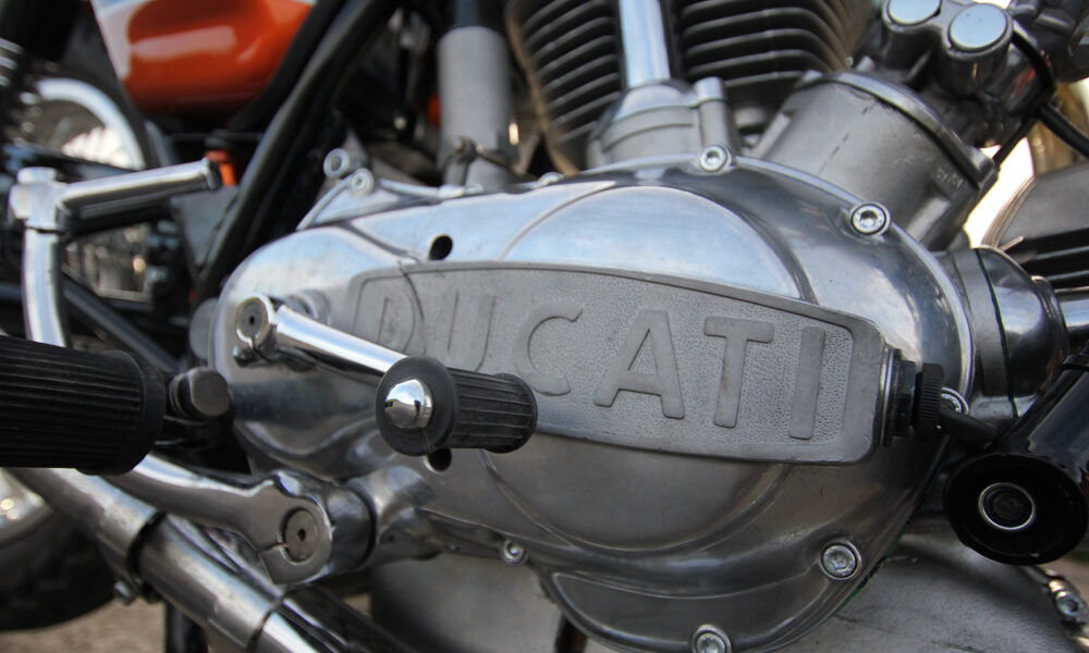 Ducati GT750 Right case