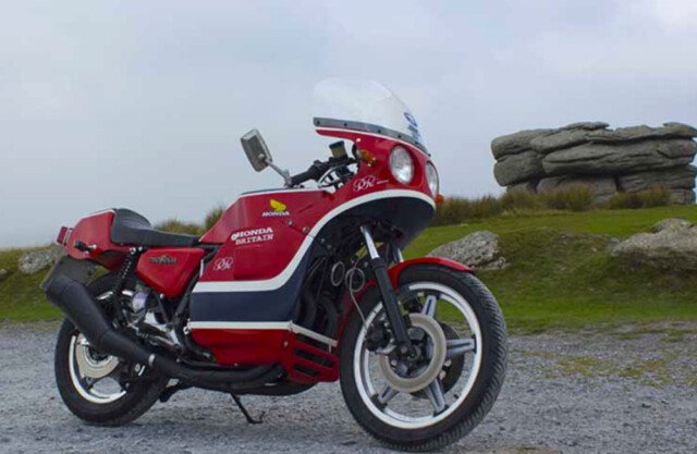 Honda CB750 Phil Read Replica RHS car park