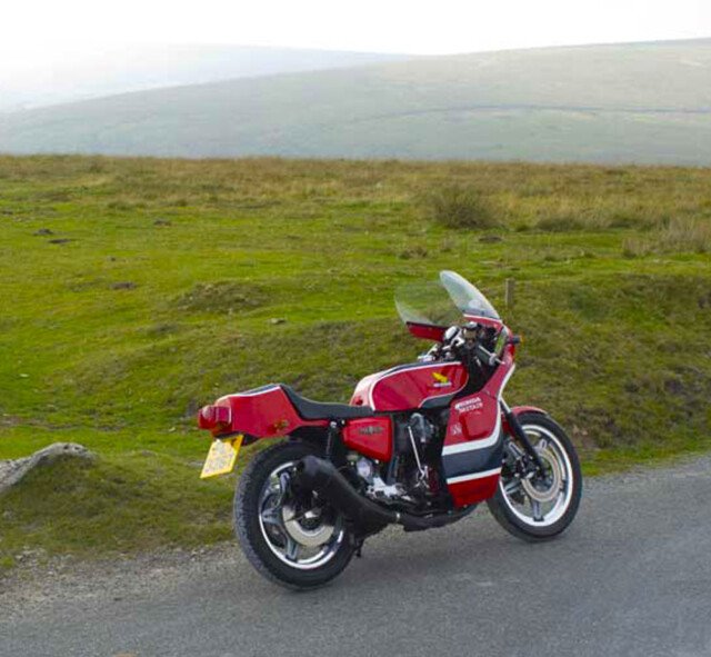 Honda CB750 Phil Read Replica rear RHS