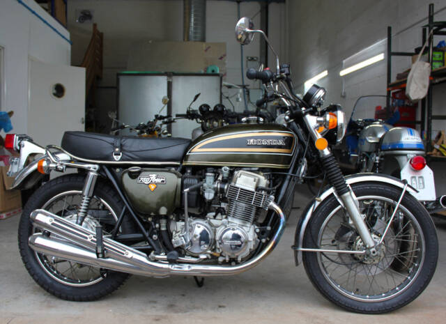 Honda CB750K3 RHS