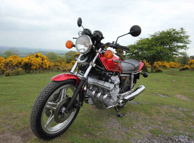 Honda CBX1000 Front left