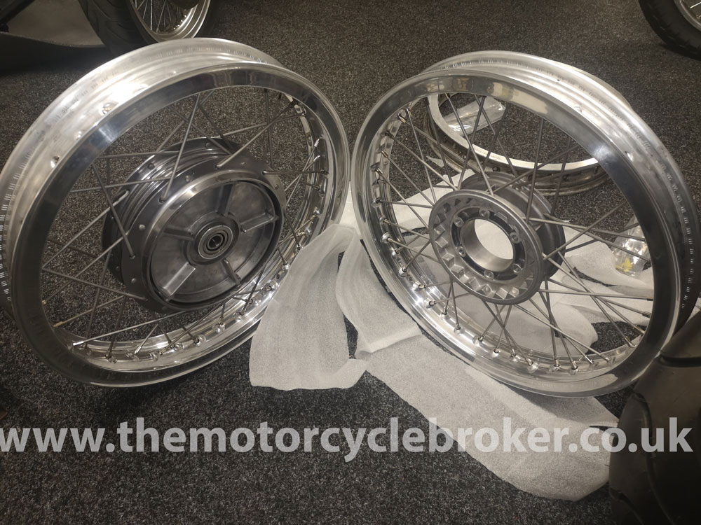 Benelli Sei 750 wheels built