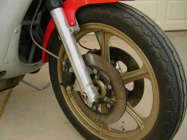 MV Agusta 850SS forks