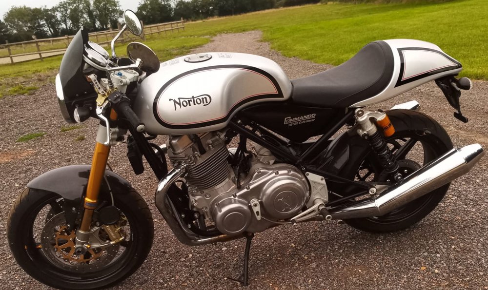 Norton 961 Commando Cafe racer LHS 1 1