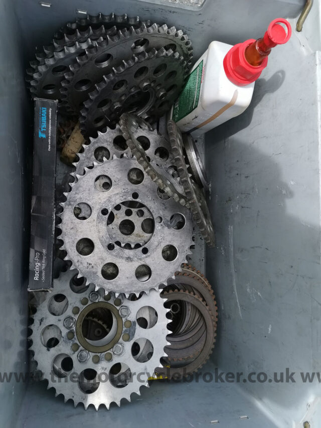 Suzuki RG500 spare parts