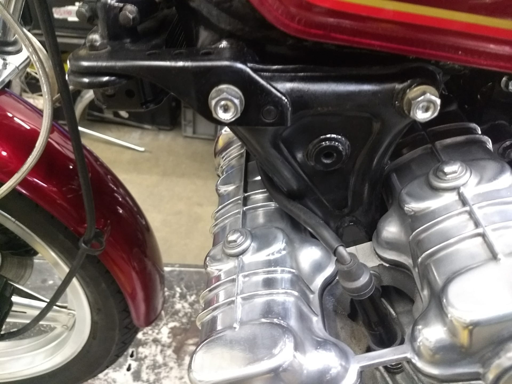 Top engine mount