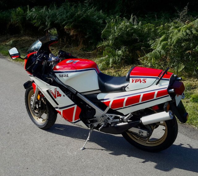 Yamaha RZ500 LHS